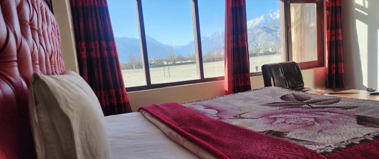 Green Orchard Skardu Exterior foto